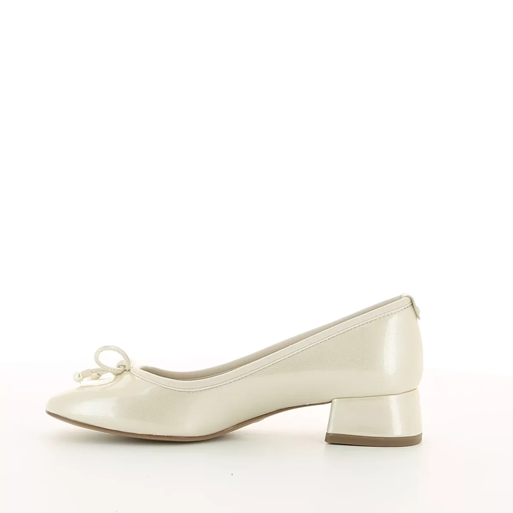 Image (4) de la chaussures Tamaris - Escarpins Beige en Cuir synthétique Image (4) de la chaussures Tamaris - Escarpins Beige en Cuir synthétique