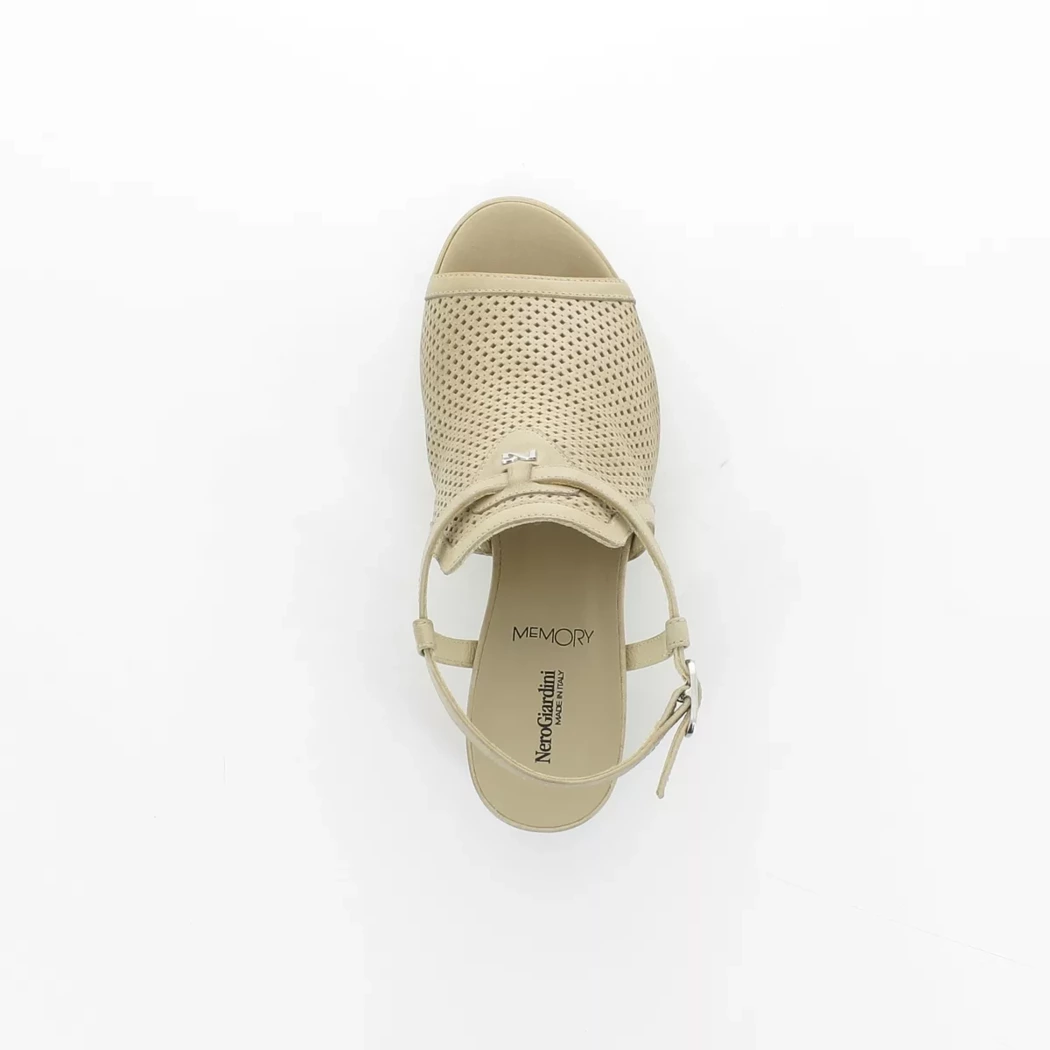 Image (6) de la chaussures Nero Giardini - Sandales et Nu-Pieds Beige en Cuir
