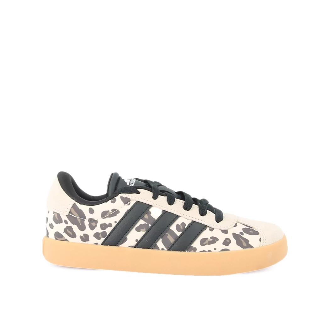 Image (2) de la chaussures Adidas - Baskets Beige en Cuir nubuck