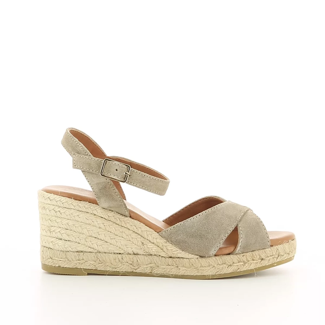 Image (2) de la chaussures Espadrille Basque - Sandales et Nu-Pieds Taupe en Cuir nubuck