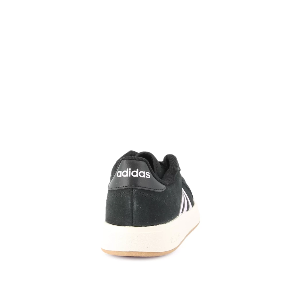 Image (3) de la chaussures Adidas - Baskets Noir en Cuir nubuck