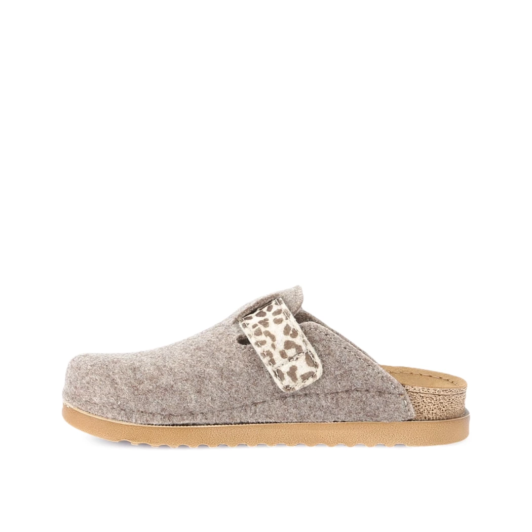 Image (4) de la chaussures OUF!... - Pantoufles et Chaussons Taupe en Textile