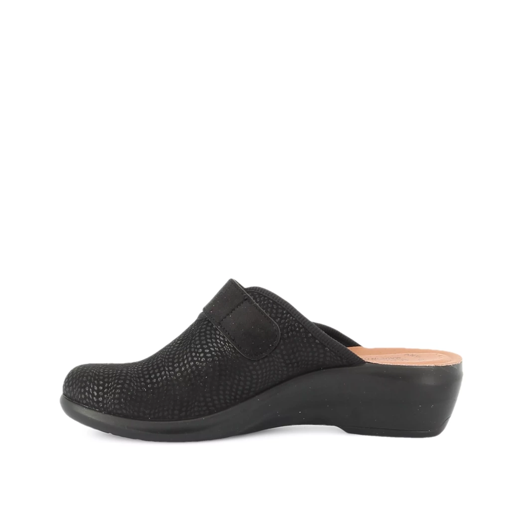 Image (4) de la chaussures Fly Flot - Pantoufles et Chaussons Noir en Cuir synthétique