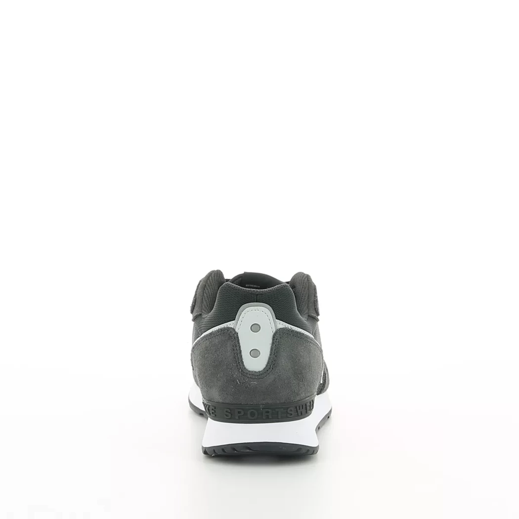 Image (3) de la chaussures Nike - Baskets Gris en Multi-Matières