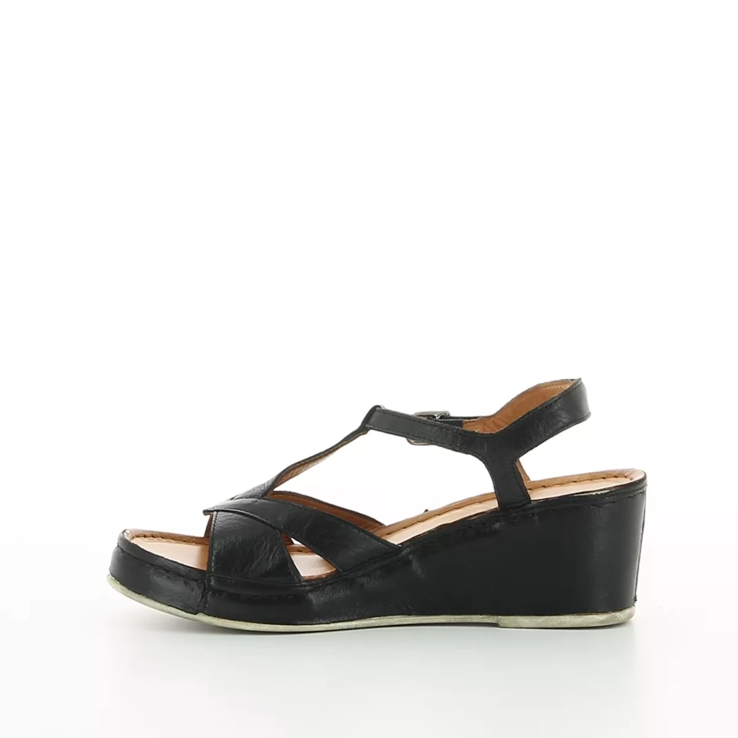 Image (4) de la chaussures Karyoka - Sandales et Nu-Pieds Noir en Cuir