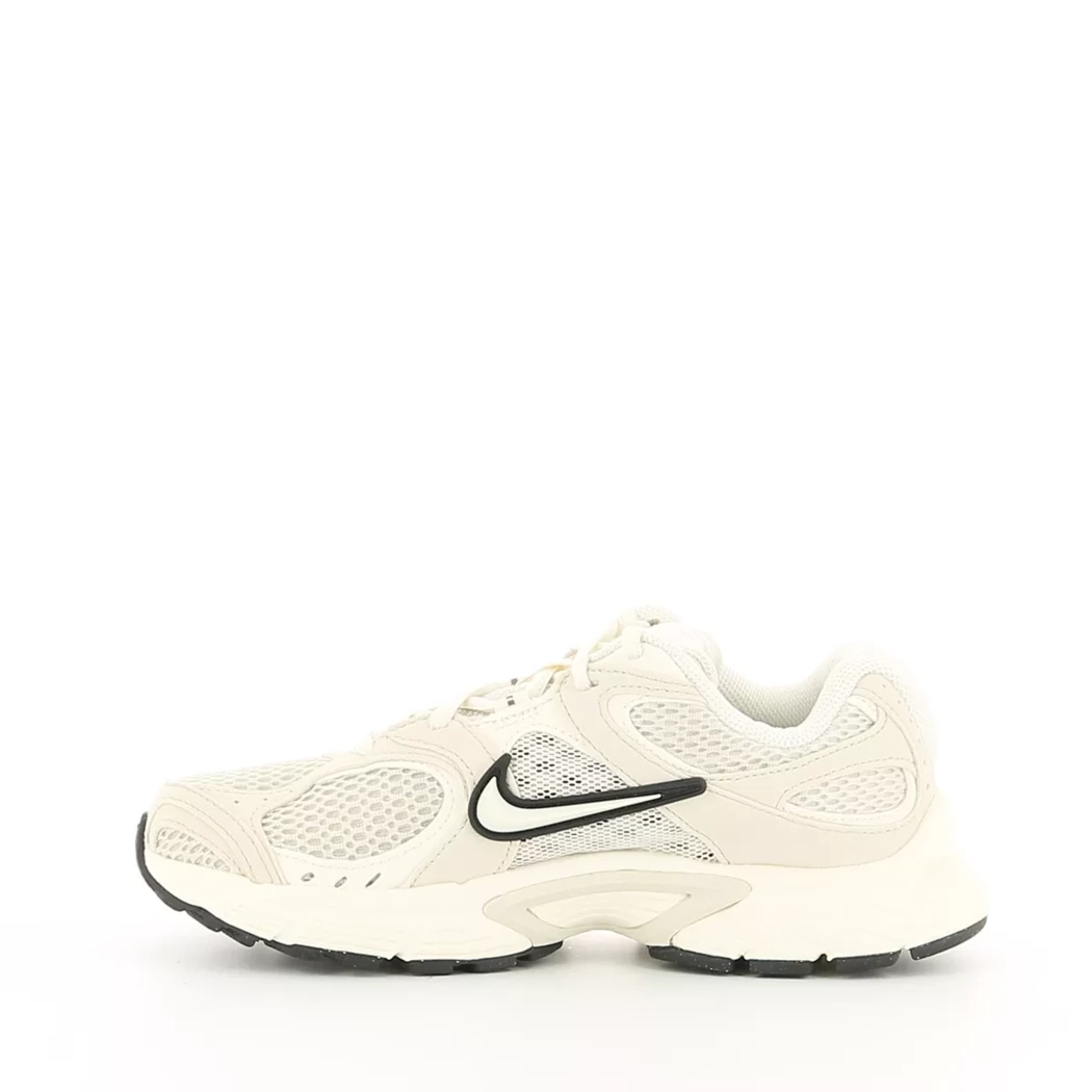 Image (4) de la chaussures Nike - Baskets Beige en Multi-Matières