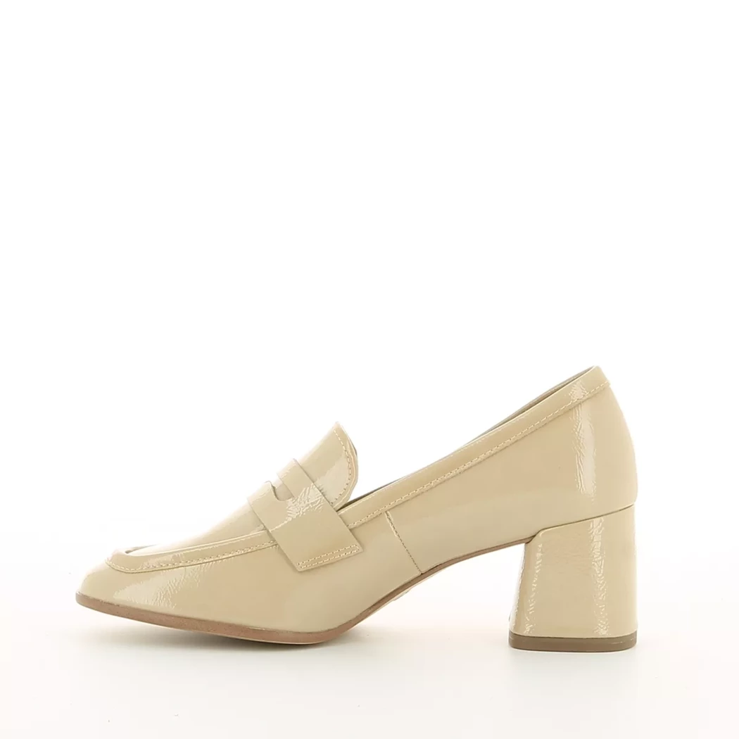 Image (4) de la chaussures Tamaris - Mocassins Beige en Cuir synthétique Image (4) de la chaussures Tamaris - Mocassins Beige en Cuir synthétique