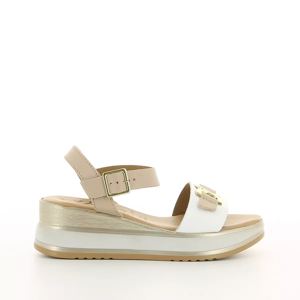 Image (2) de la chaussures Divina - Sandales et Nu-Pieds Beige en Cuir