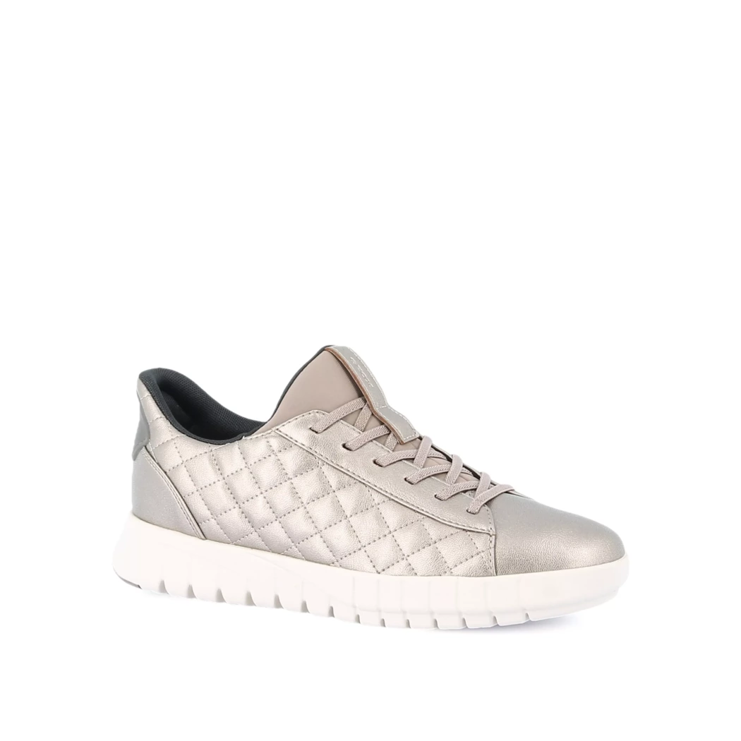 Image (1) de la chaussures Geox - Baskets Taupe en Cuir